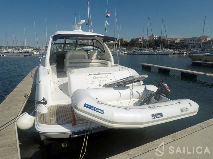 Sea Ray 455 - Yacht Charter Sailica