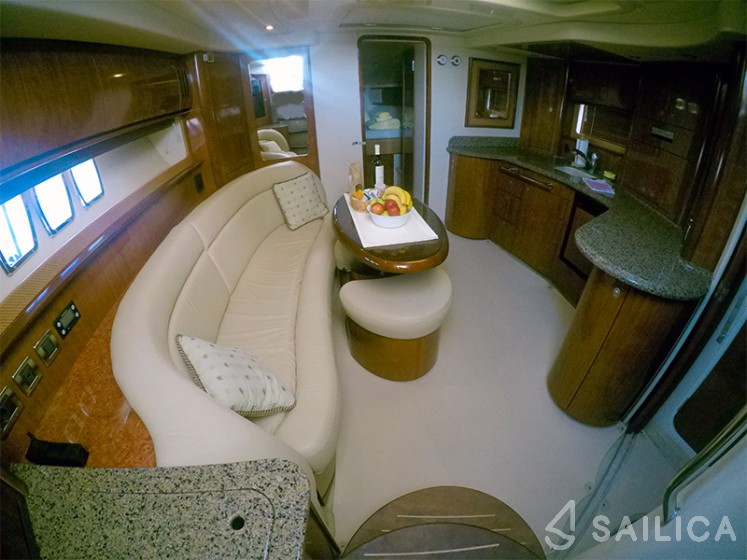 Sea Ray 455 - Yacht Charter Sailica