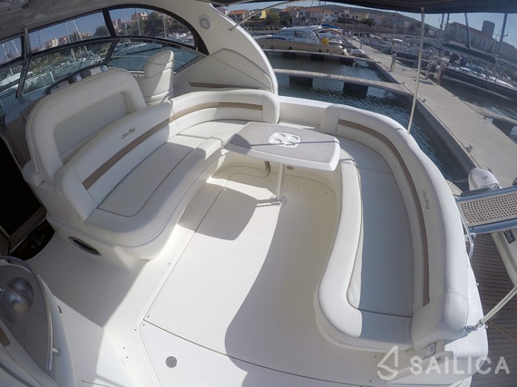 Sea Ray 455 - Yacht Charter Sailica