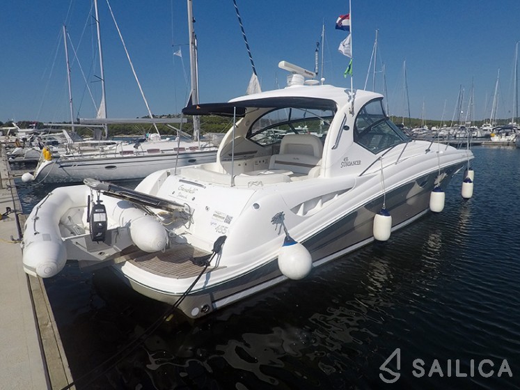 Sea Ray 455 - Yacht Charter Sailica