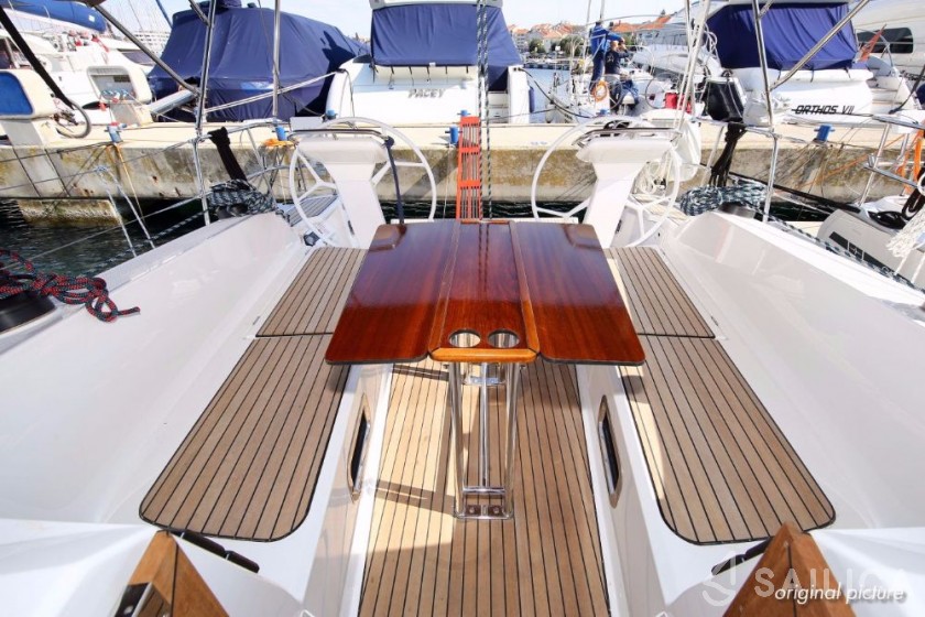 Bavaria Cruiser 41S - Yacht Charter Sailica