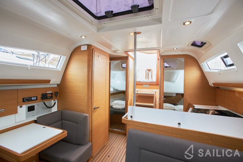 Elan 40 Impression - Yacht Charter Sailica