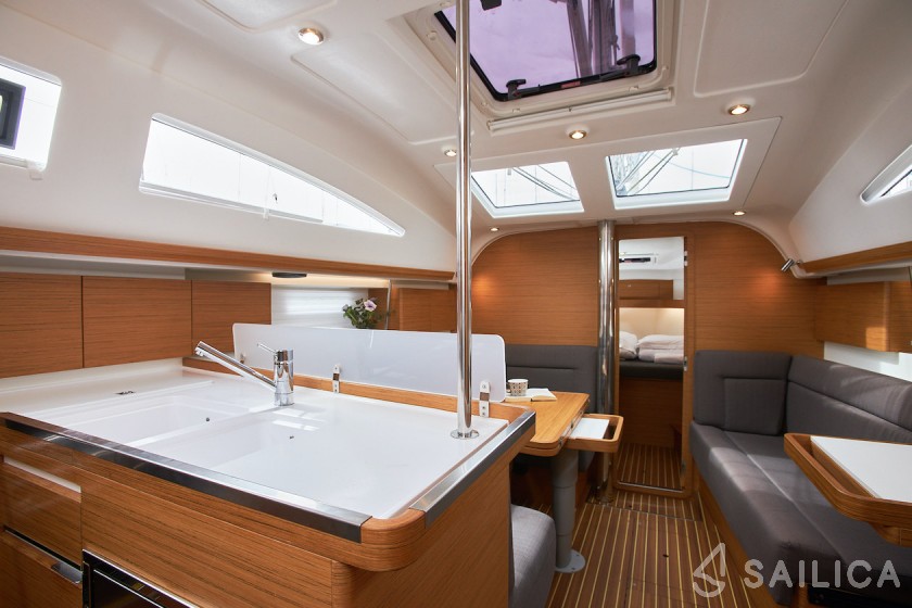 Elan 40 Impression - Yacht Charter Sailica