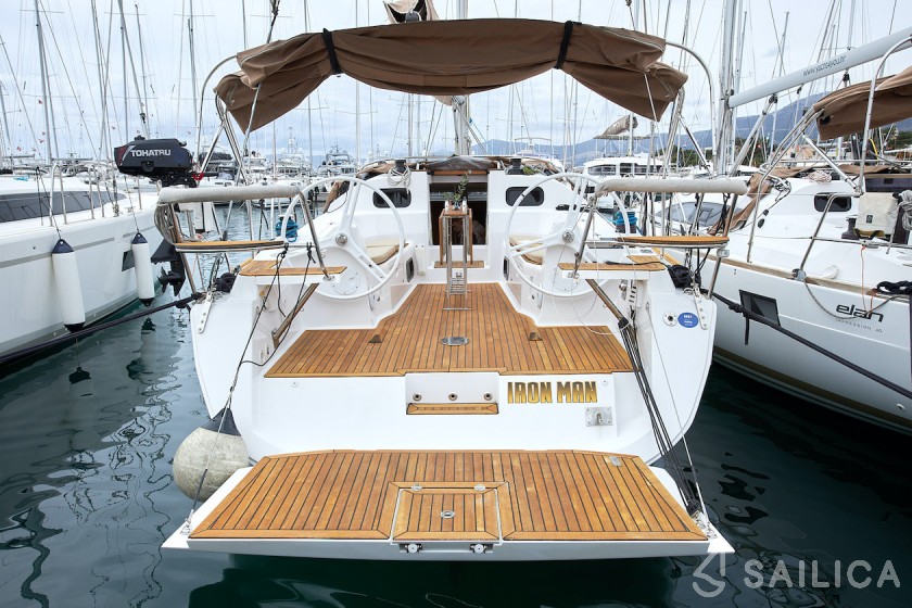 Elan 40 Impression - Yacht Charter Sailica