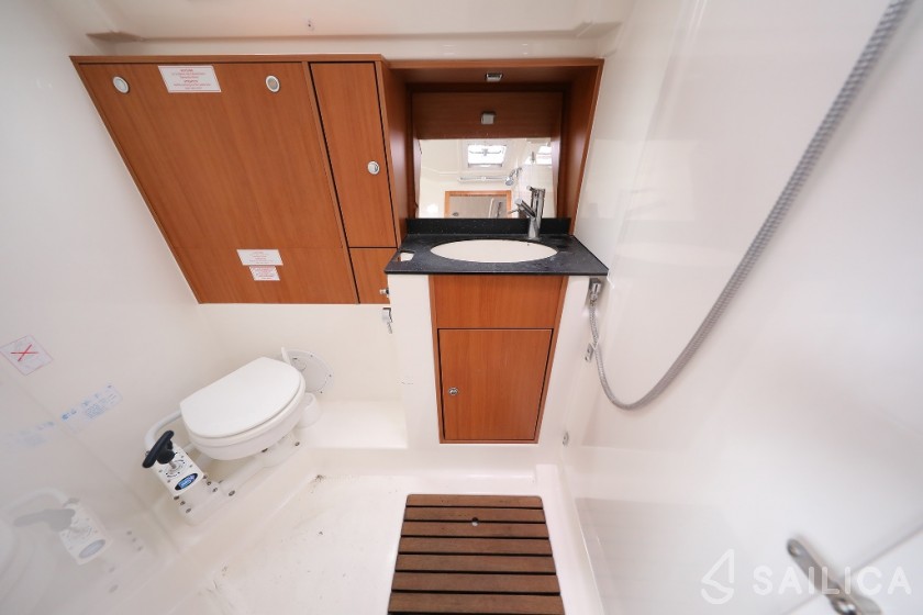 Bavaria 40 Cruiser S - Yacht Charter Sailica