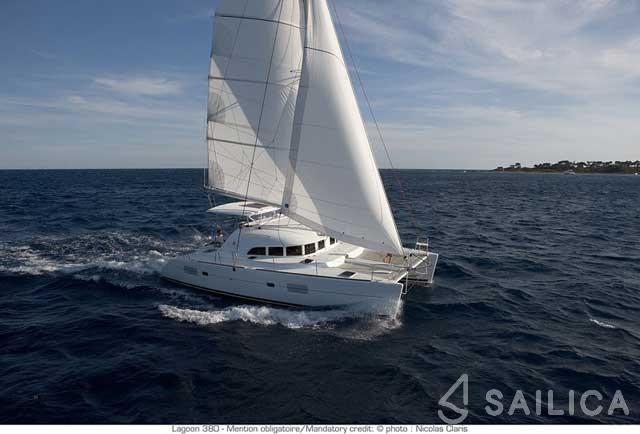 Lagoon 380 S2 - Yacht Charter Sailica