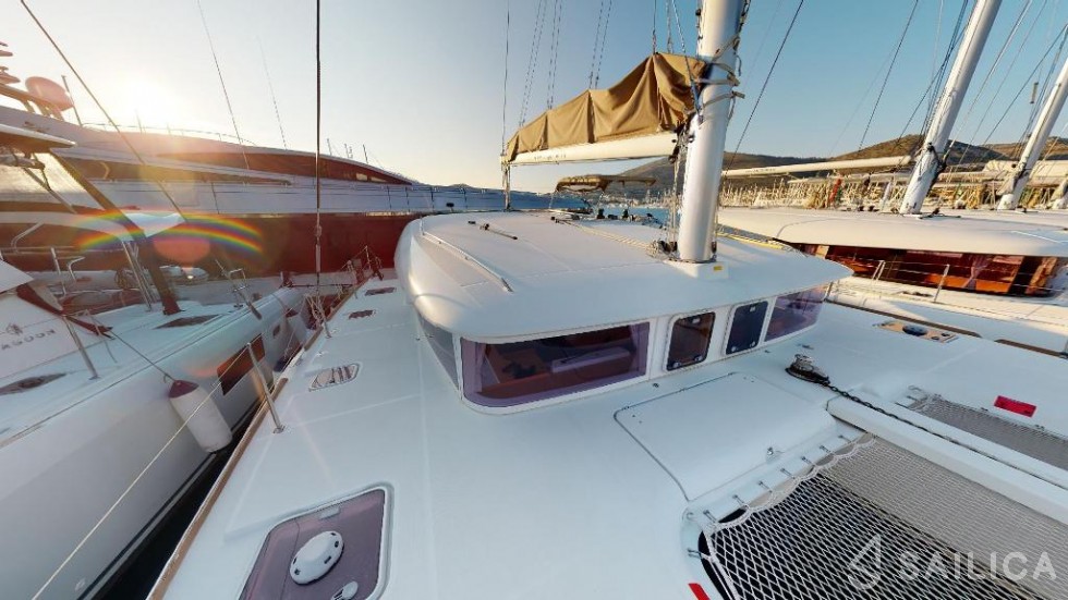 Lagoon 400 - 4 + 2 cab. - Yacht Charter Sailica