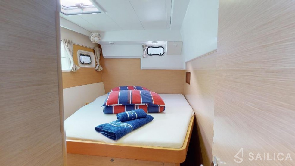 Lagoon 400 - 4 + 2 cab. - Yacht Charter Sailica