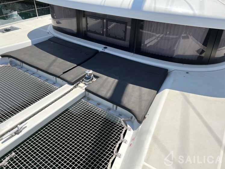 Lagoon 42 - Yacht Charter Sailica