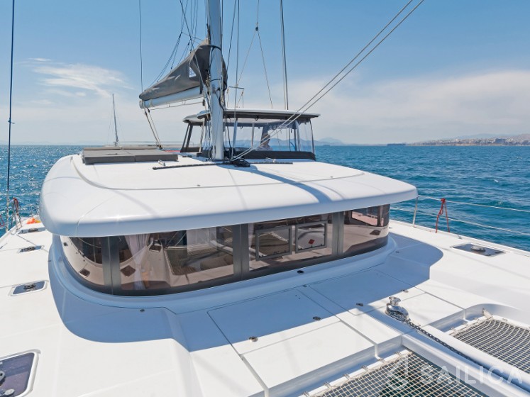 Lagoon 42 - Yacht Charter Sailica