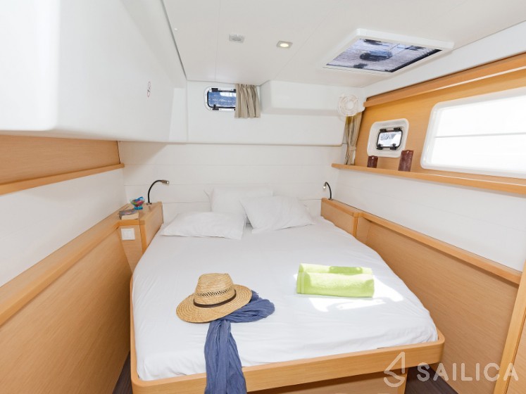 Lagoon 450 - Yacht Charter Sailica