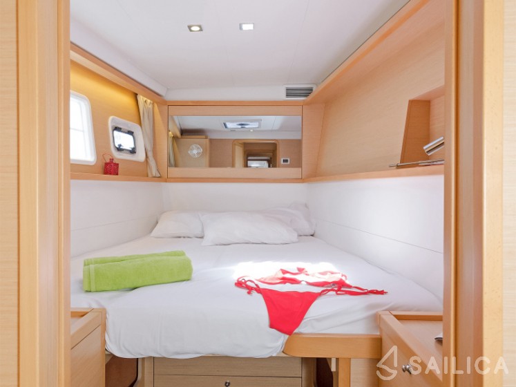 Lagoon 450 - Yacht Charter Sailica