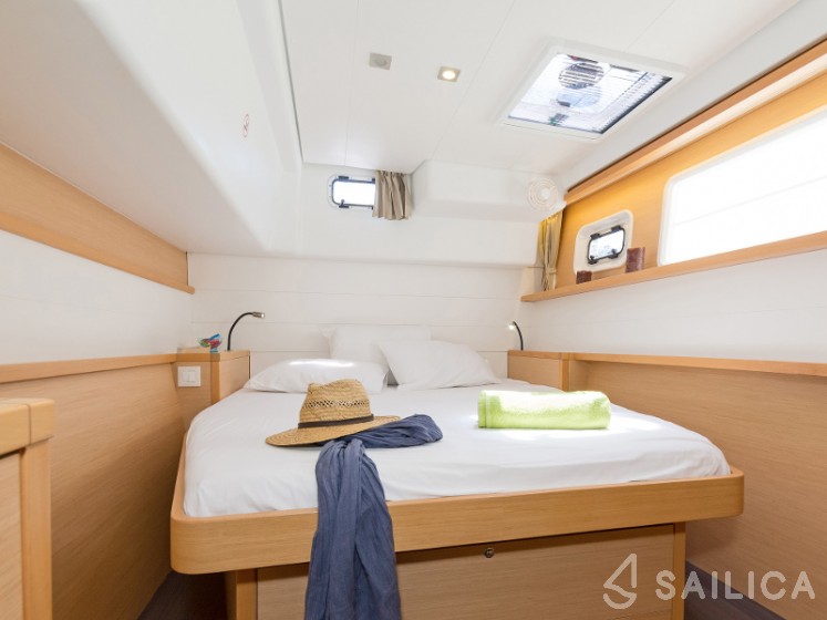 Lagoon 450 - Yacht Charter Sailica