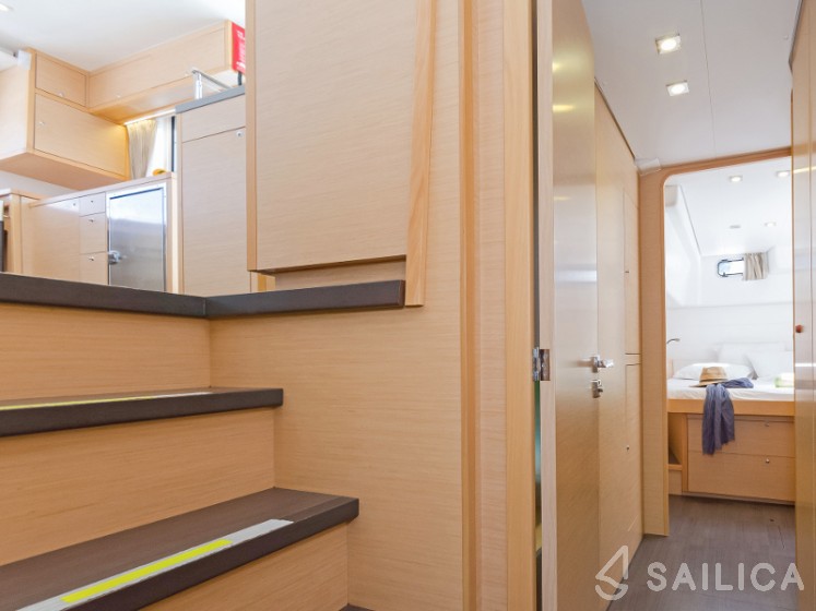 Lagoon 450 - Yacht Charter Sailica