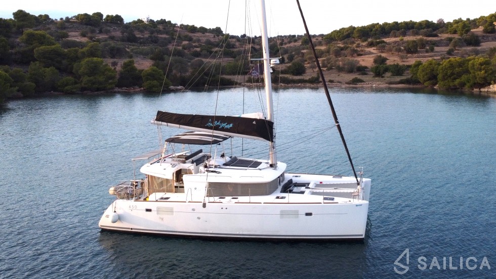Lagoon 450 - Yacht Charter Sailica