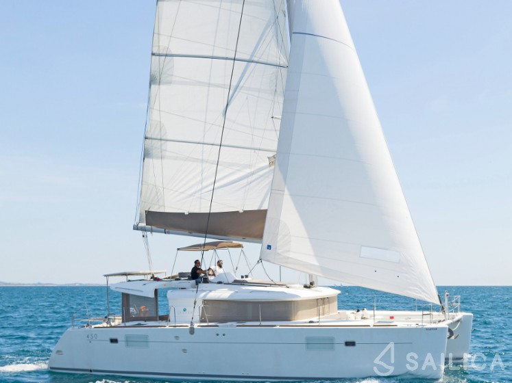 Lagoon 450 - Yacht Charter Sailica