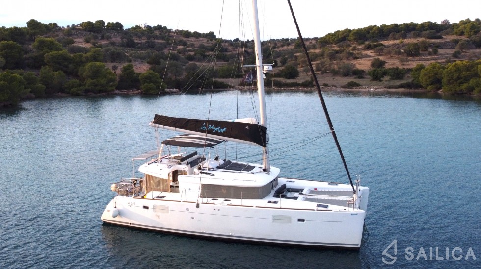 Lagoon 450 - Yacht Charter Sailica
