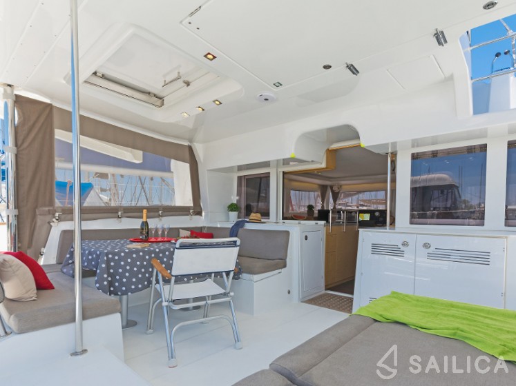 Lagoon 450 - Yacht Charter Sailica