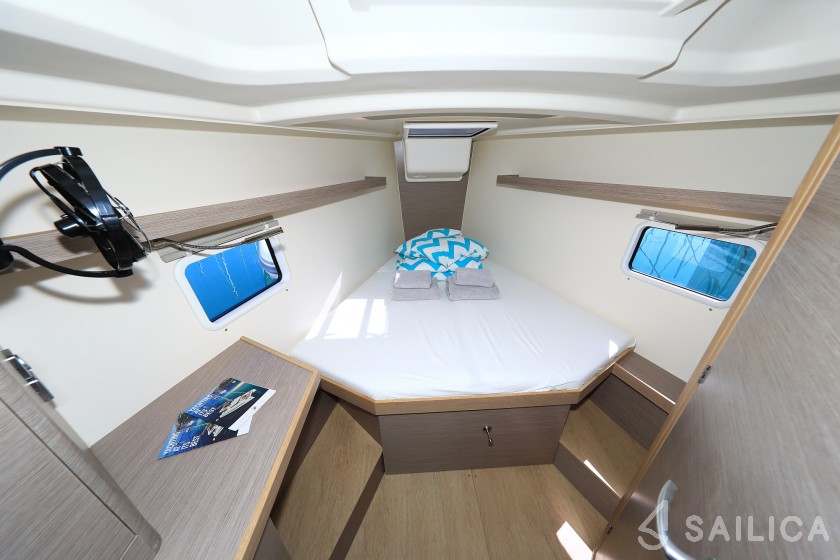 Hanse 418 - Yacht Charter Sailica