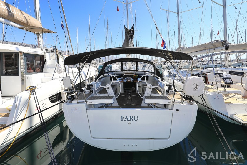 Hanse 418 - Yacht Charter Sailica