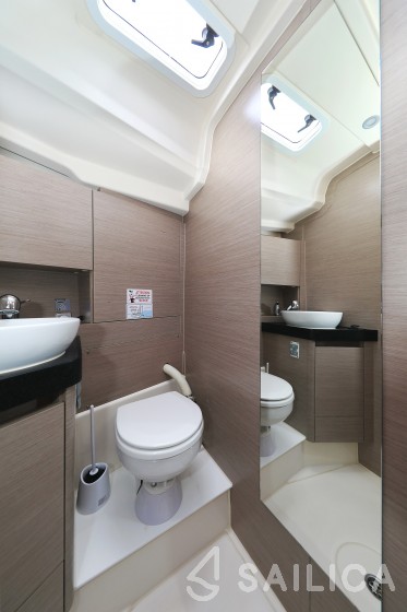 Hanse 418 - Yacht Charter Sailica