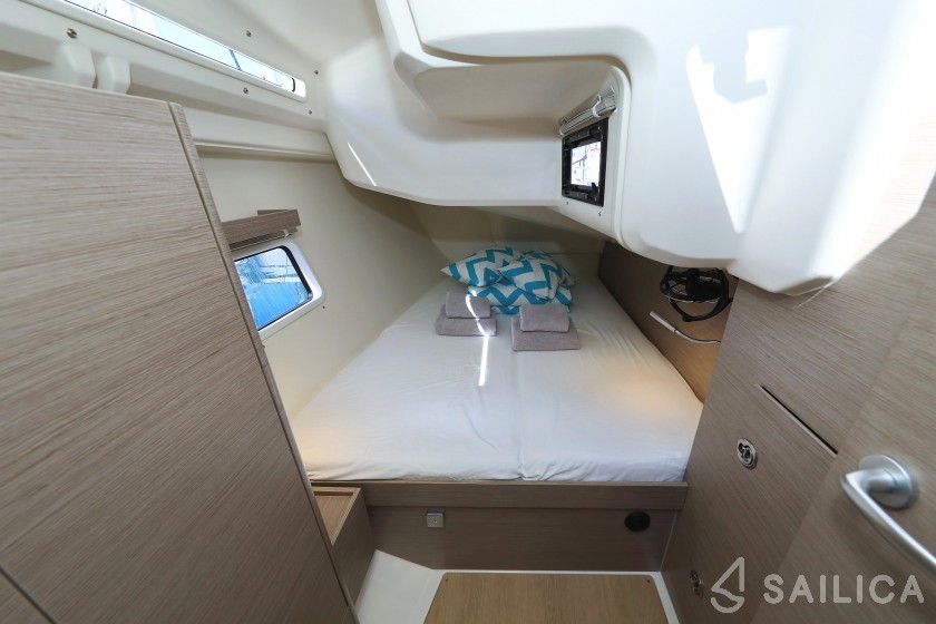 Hanse 418 - Yacht Charter Sailica