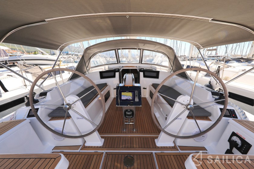 Hanse 388 - Yacht Charter Sailica