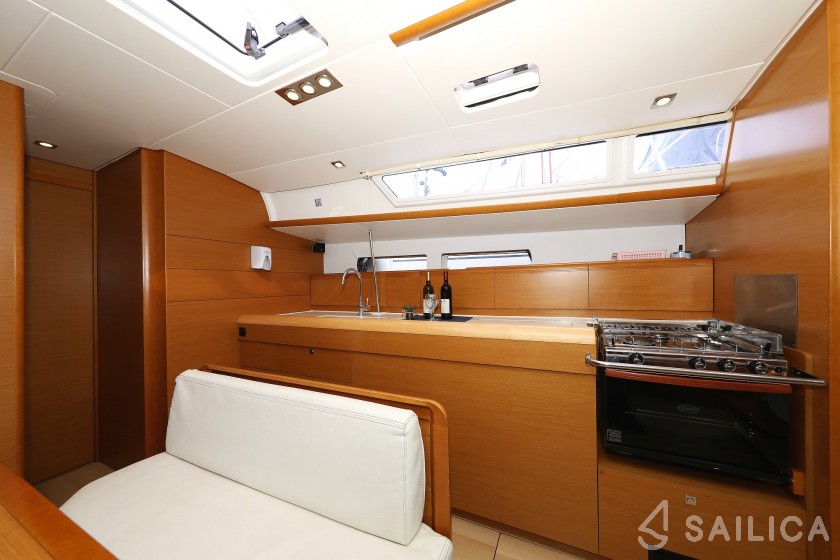 Sun Odyssey 469 - Yacht Charter Sailica