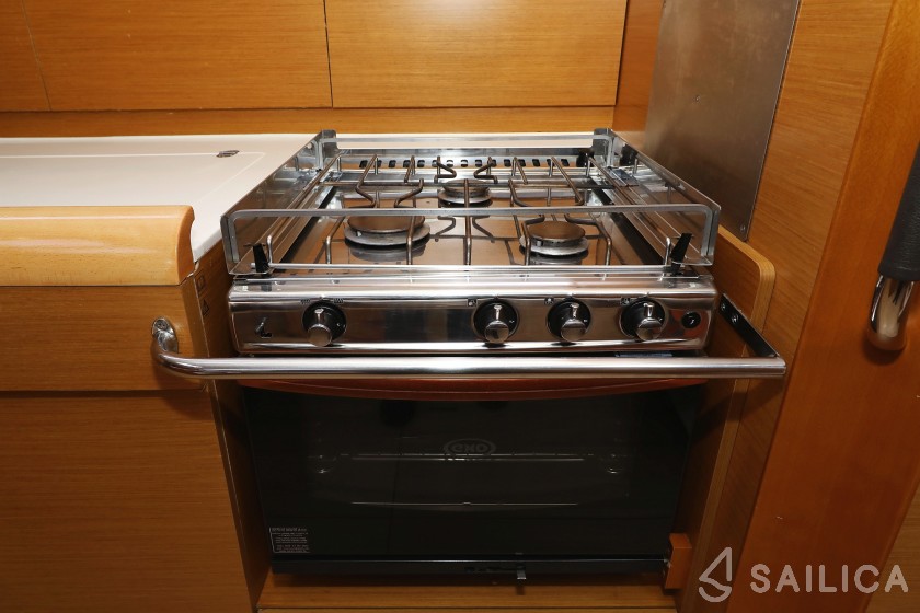 Sun Odyssey 469 - Yacht Charter Sailica