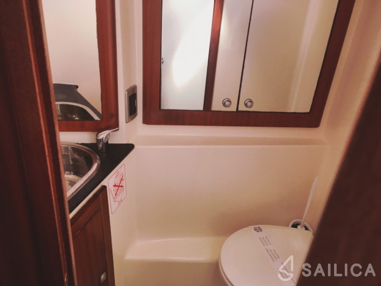 Salona 45 - Yacht Charter Sailica