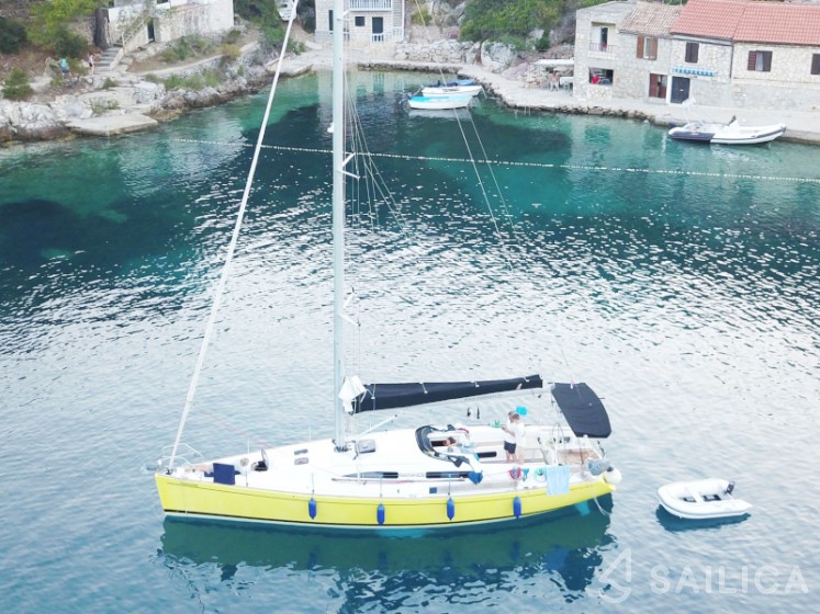 Salona 42 - Yacht Charter Sailica