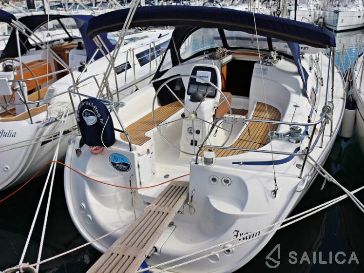 Bavaria 33 Cruiser - Yacht Charter Sailica