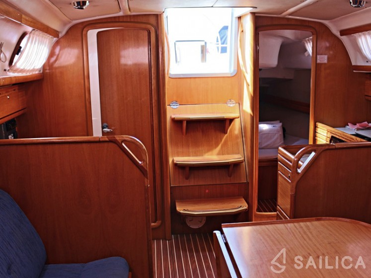 Bavaria 33 Cruiser - Yacht Charter Sailica