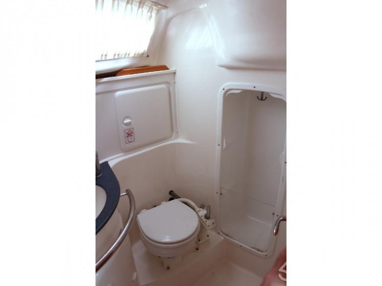 Bavaria 33 Cruiser - Yacht Charter Sailica