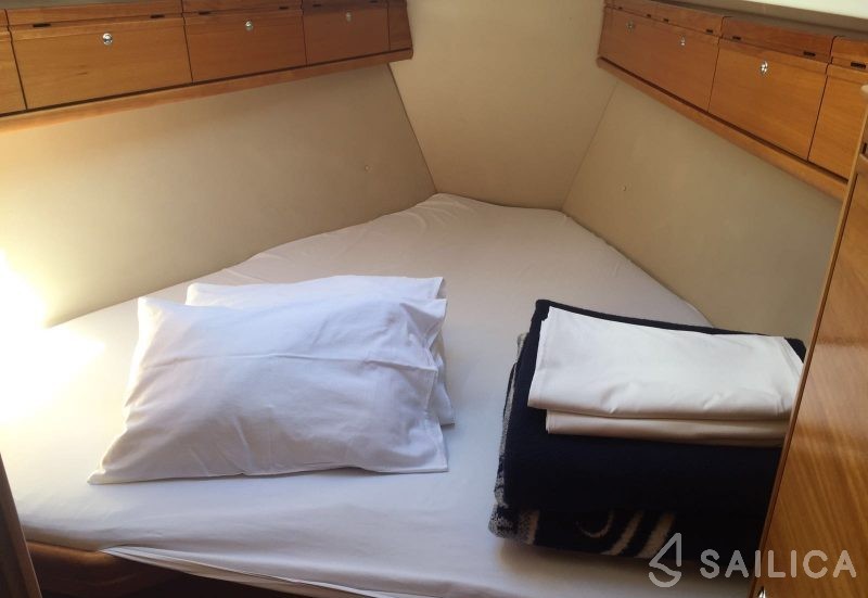Bavaria 33 Cruiser - Yacht Charter Sailica