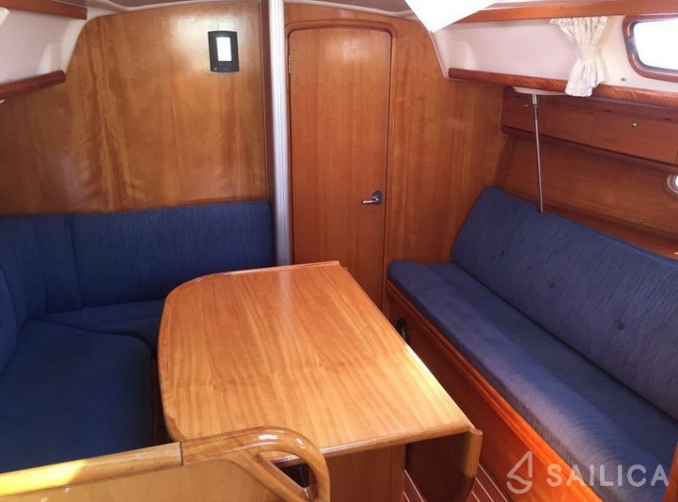 Bavaria 33 Cruiser - Yacht Charter Sailica