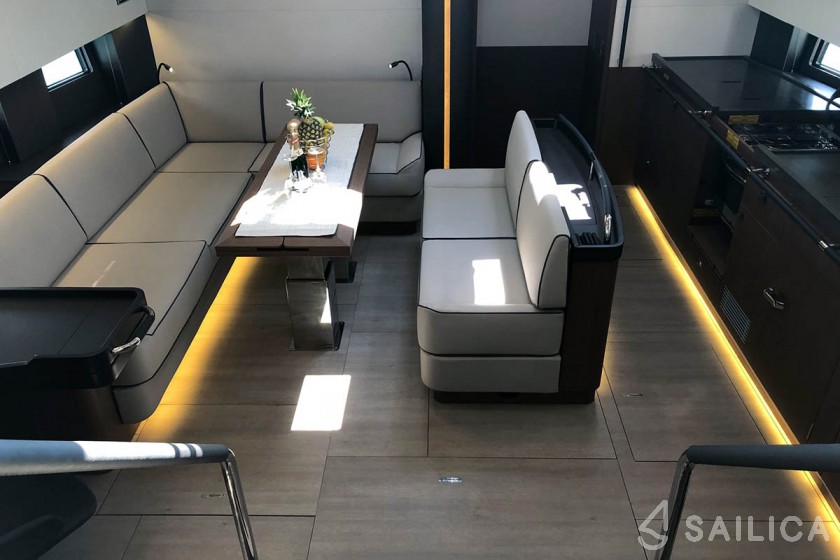Oceanis 62 - Yacht Charter Sailica