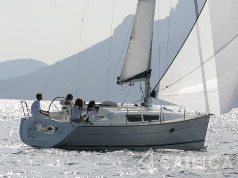 Sun Odyssey 32i - Yacht Charter Sailica