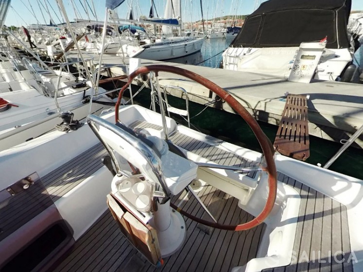 Sun Odyssey 30i - Yacht Charter Sailica