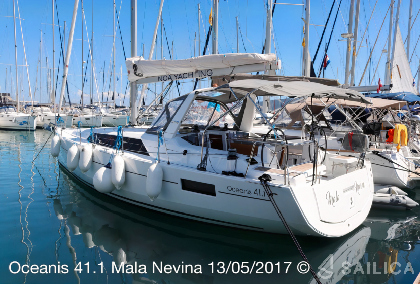 Oceanis 41.1 - Yacht Charter Sailica