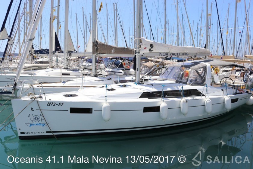 Oceanis 41.1 - Yacht Charter Sailica