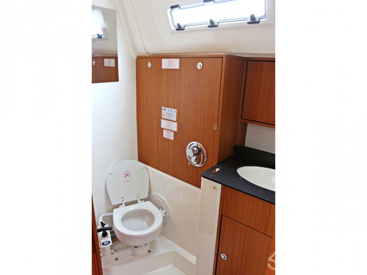 Bavaria 50 Cruiser - Yacht Charter Sailica