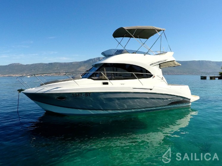 Antares 30 Fly - Yacht Charter Sailica
