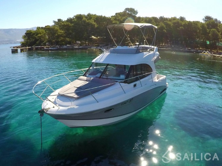 Antares 30 Fly - Yacht Charter Sailica
