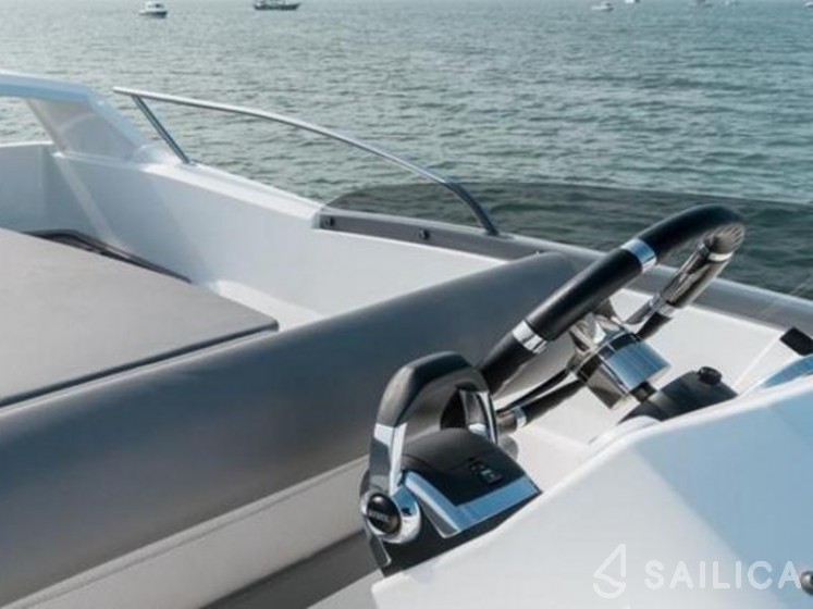 Antares 30 Fly - Yacht Charter Sailica