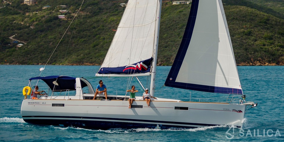 Oceanis 45 - Yacht Charter Sailica