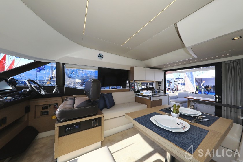 Prestige 46 Fly - Yacht Charter Sailica