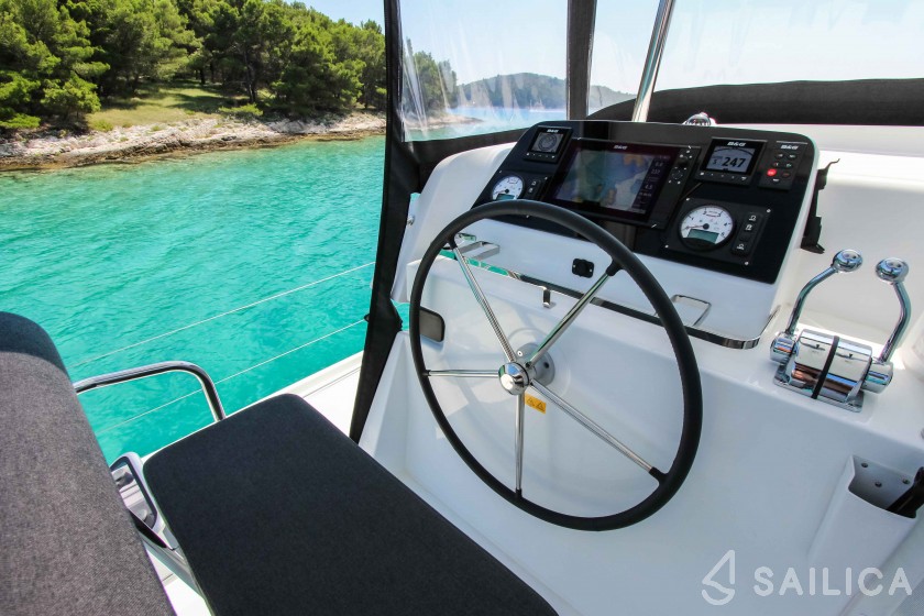 Lagoon 42 - Yacht Charter Sailica
