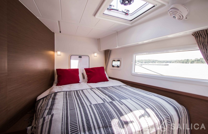 Lagoon 42 - Yacht Charter Sailica