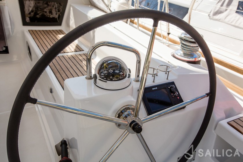 Oceanis 45 - Yacht Charter Sailica
